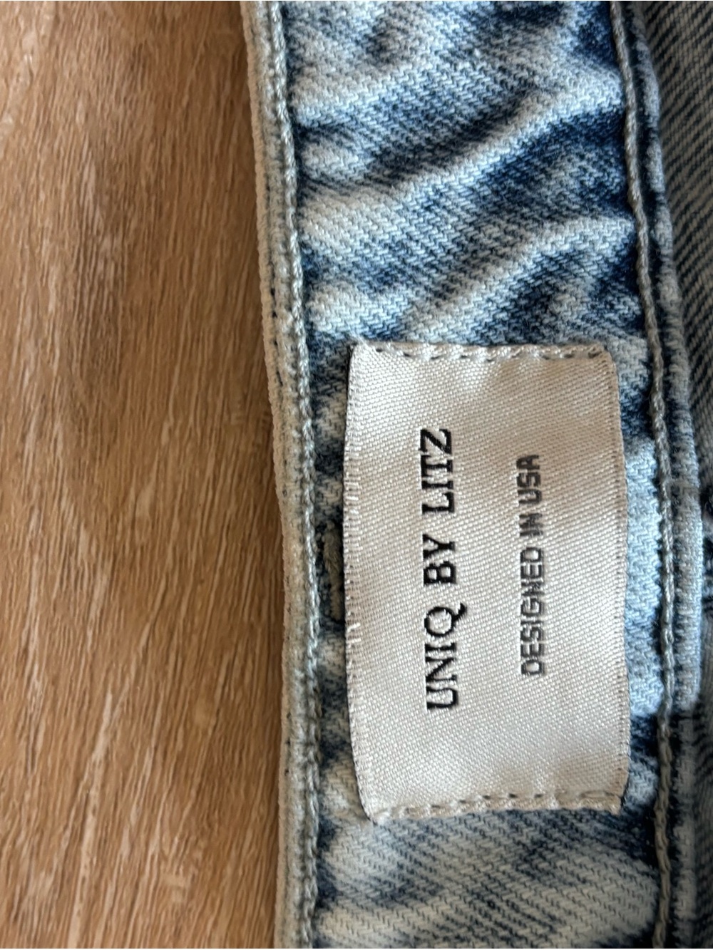 Light Wash Distressed Ripped Jeans - Light Blue - Picture 3 of 4
